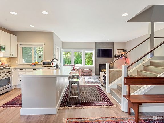 4th image of 3737 101st Way NE