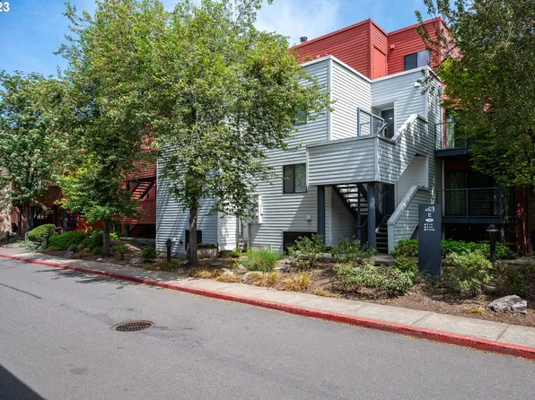 730 NW Naito Pkwy APT E10, Portland, OR 97209