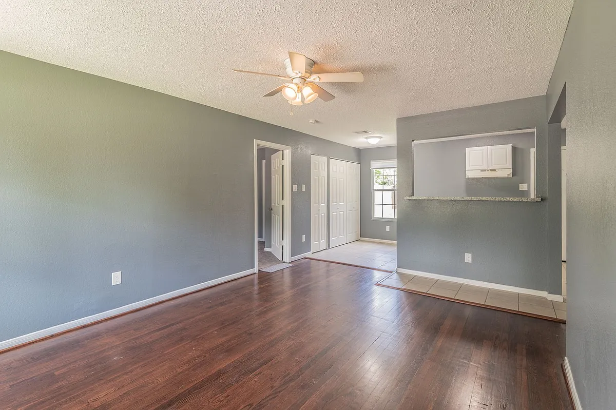 Building Photo - 5407 Thrush Dr