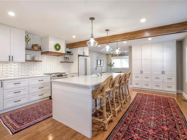 305 E 66th St, Kansas City, MO 64113