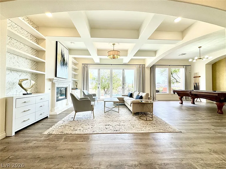 904 Pont Chartrain Dr — Photo 3