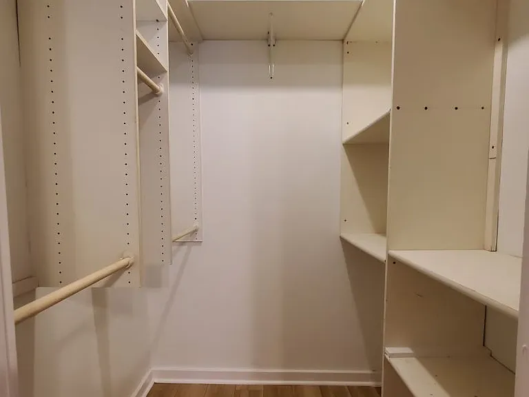 2068 W Hutchinson St #1 — Photo 15