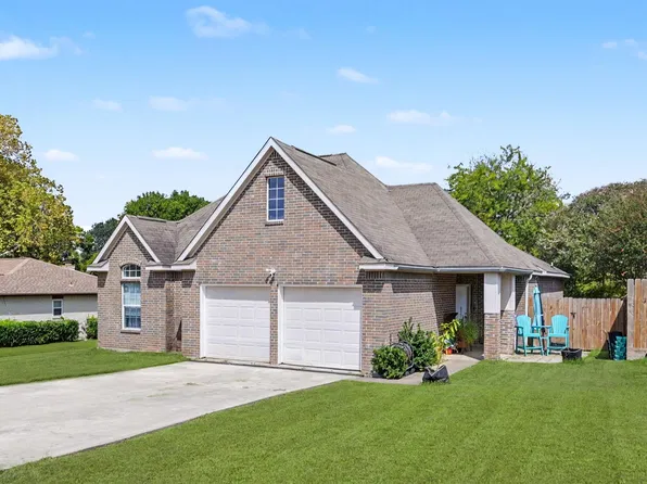 13262 Lake Breeze Ln, Willis, TX 77318