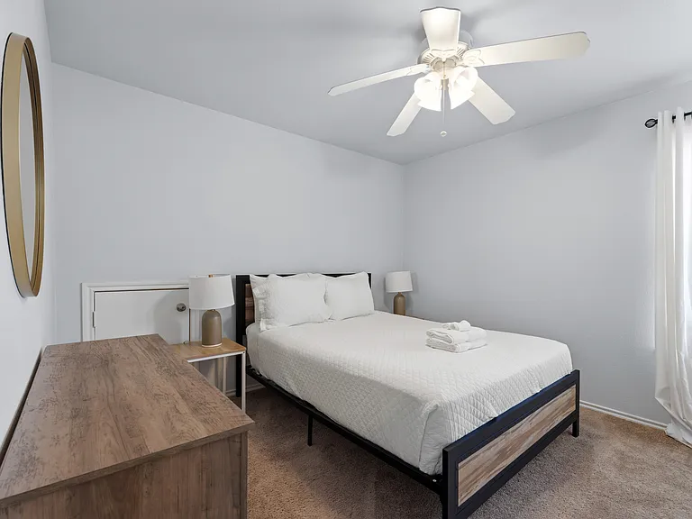 704 San Antonio Trl — Photo 28