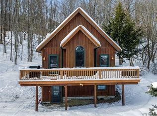 1013 Eagle Dr, Great Valley, NY 14741