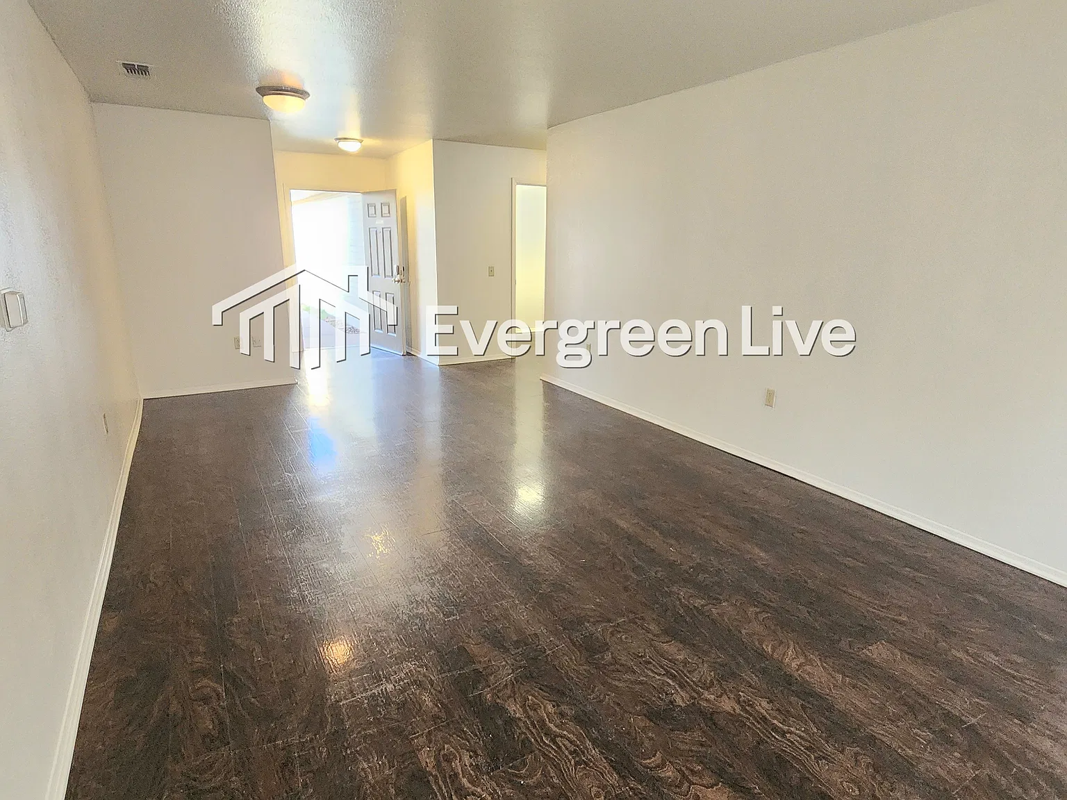 4 bed, 2.0 bath, 1414 sqft, $1,295 — Photo 4