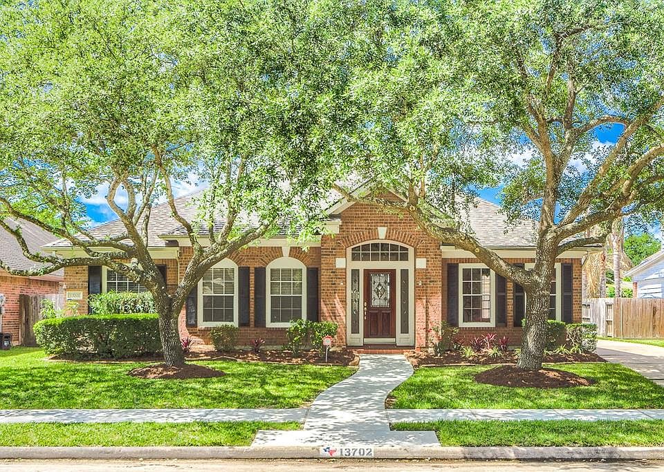 1st image of 13702 Heron Field Ct
