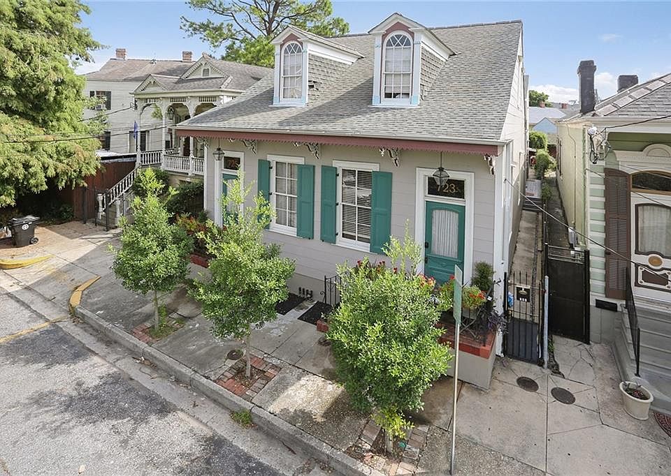 1st image of 723-25 Kerlerec St
