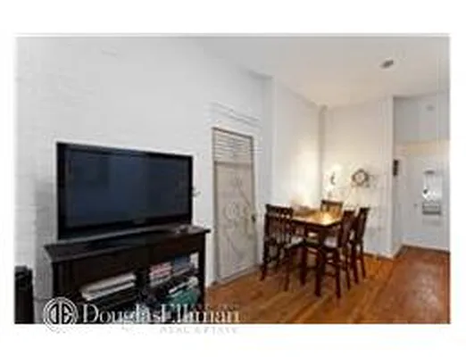 Rented by Douglas Elliman | media 16