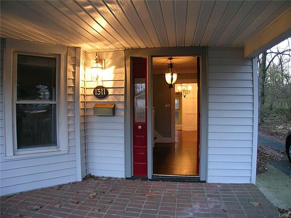 3rd image of 1311 Far Hills Ave