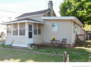 4 Wilkenda Ave, East Haven, CT 06512