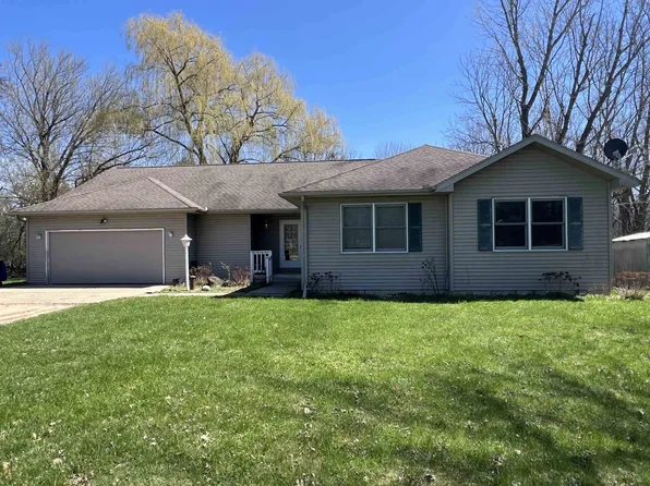 198 Fandrich St, Oxford, WI 53952
