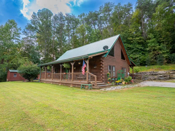 697 Byrds Chapel Dr, Rising Fawn, GA 30738