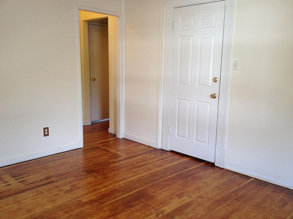 2nd image of 2632 Regent St APT D