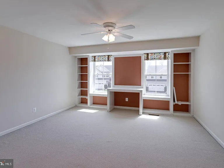 12760 Manor Hall Ct — Photo 32