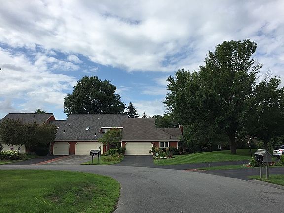 Court style road - end unit 