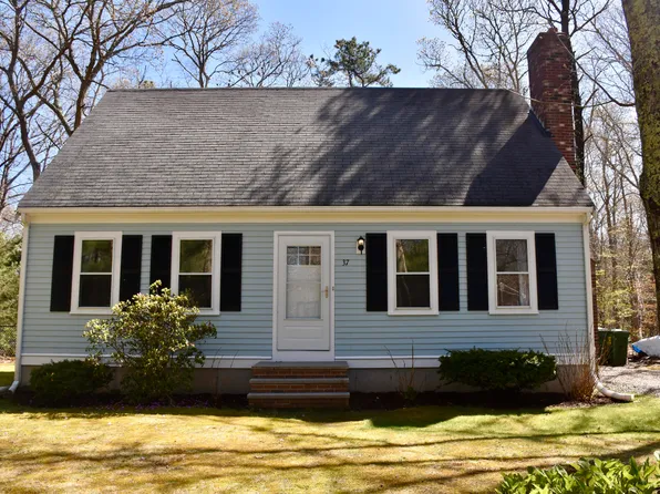 37 Grandwood Drive, Forestdale, MA 02644