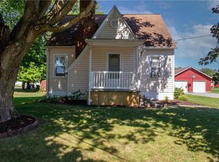 211 W Prairie St, Harrisville, PA 16038
