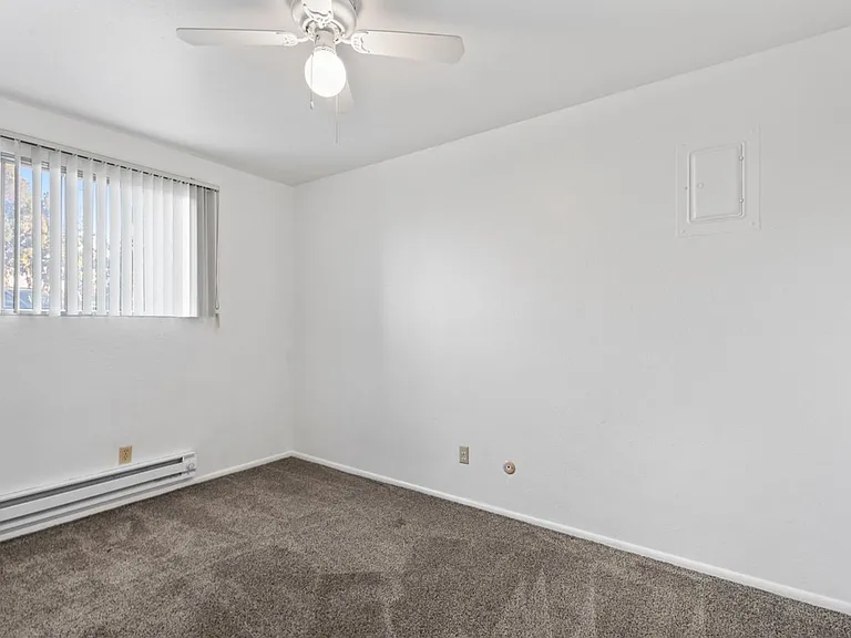 Westview Apartments — Photo 15