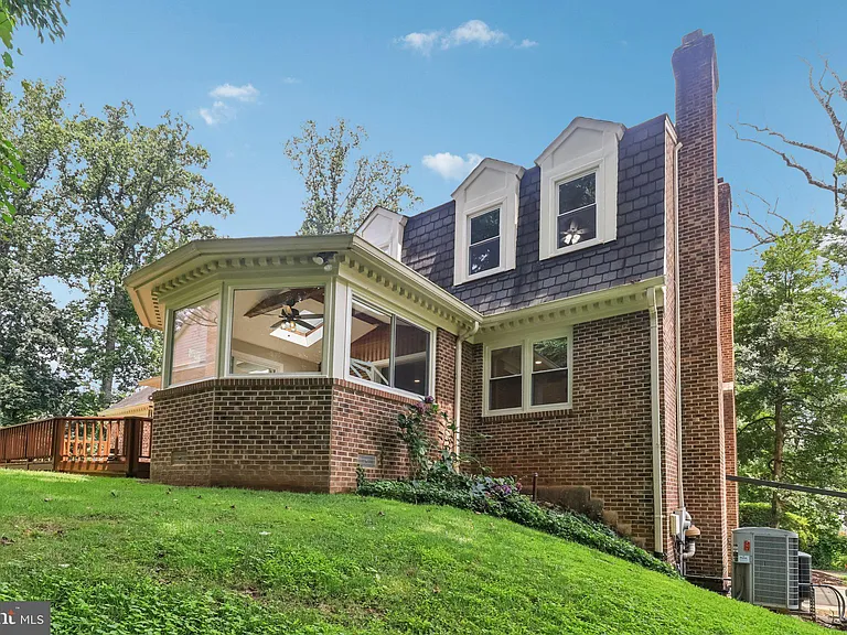 7518 Old Dominion Dr — Photo 64