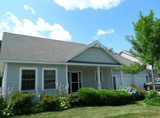 7 Mackworth Ln, Cumberland Foreside, ME 04110