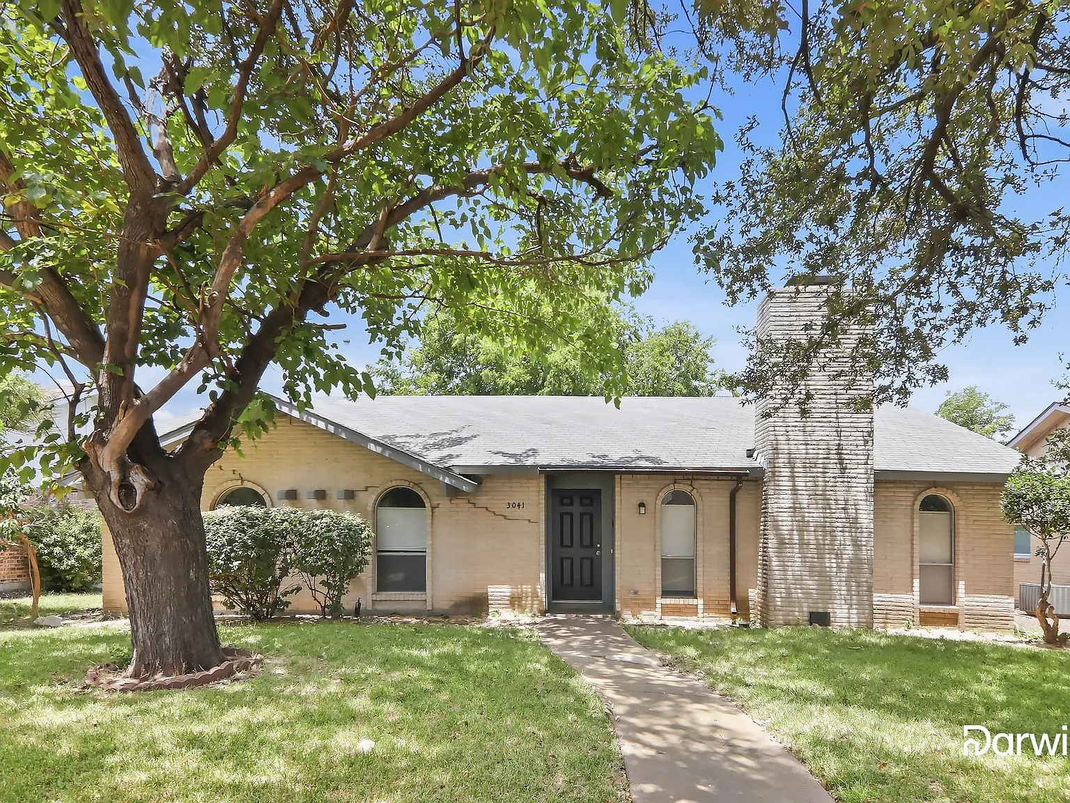 3 bed, 2.0 bath, 1412 sqft, $2,330 — Photo 1
