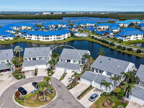 4th image of 1005 Pelican Ct