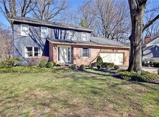 555 Ravine View Dr, Akron, OH 44303