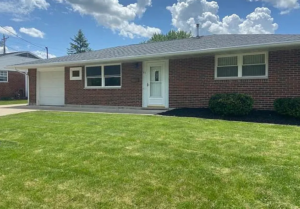 3 bed, 1.5 bath, 1200 sqft, $1,800 — Photo 3