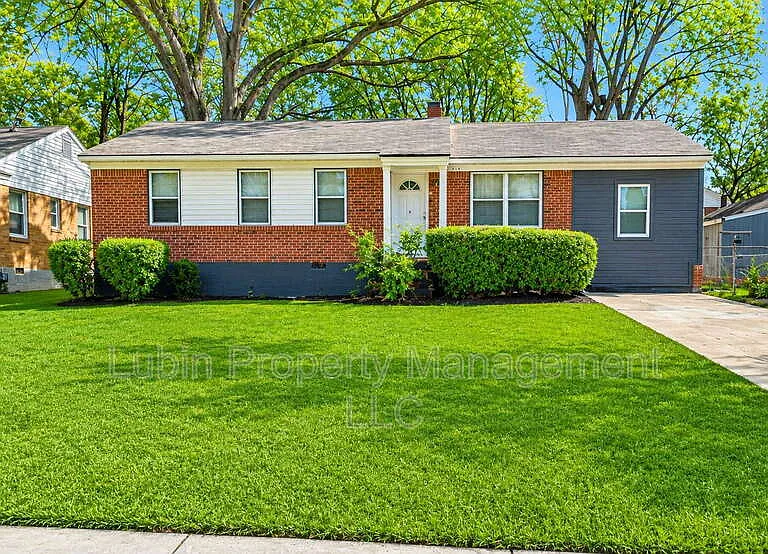3558 Hallbrook St — Photo 1
