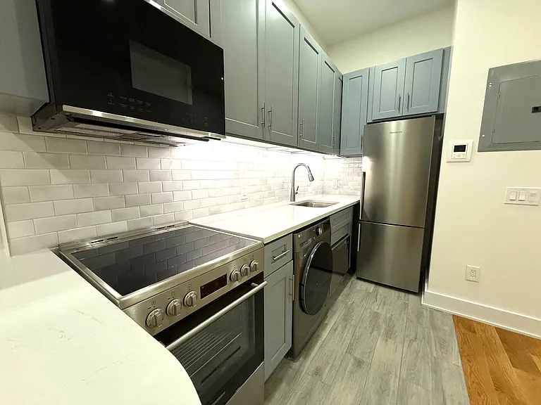 130 E 93rd St #5S — Photo 6