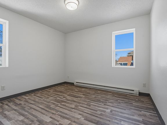 5th image of 11 9th Ave NE #12