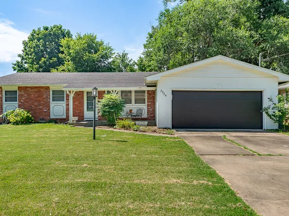 2524 E Seminole Street, Springfield, MO 65804