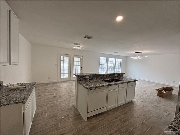 3rd image of 3807 Bridget St