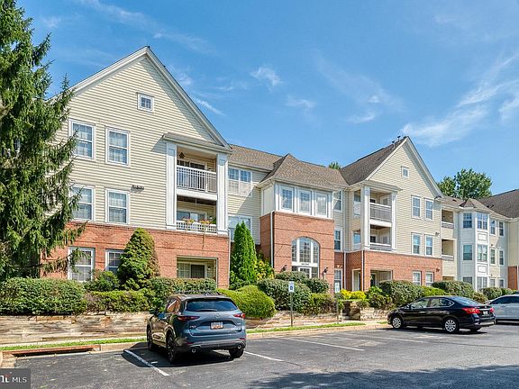 2nd image of 1310 Sheridan Pl #42-BEL