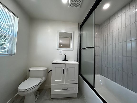2nd image of 6651 Winnetka Ave
