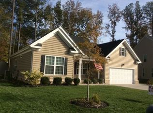 517 Fallen Leaf Ln, Chesapeake, VA 23320