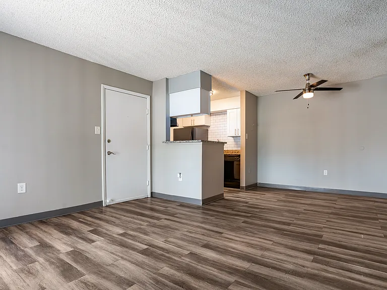 Grammercy Apartments — Photo 11