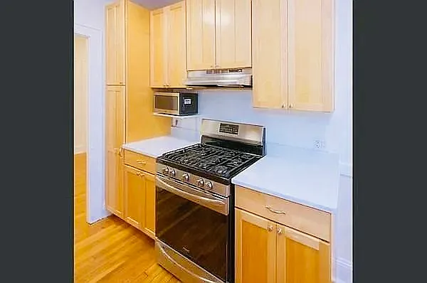 285 Harvard St #412 — Photo 11