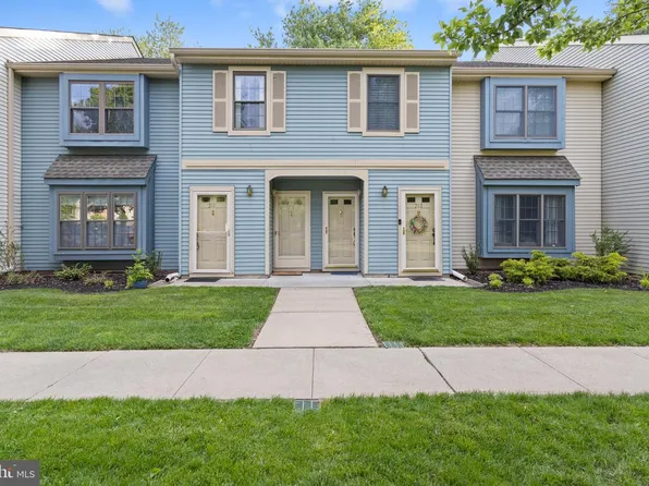 214 Wyndham Pl, Robbinsville, NJ 08691