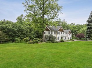 88 Hattertown Rd, Newtown, CT 06470