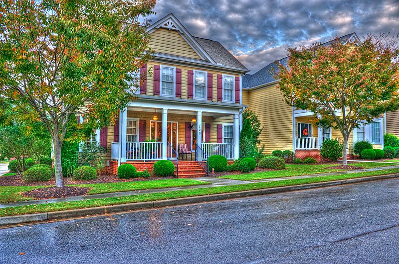1st image of 128 Applewood Dr