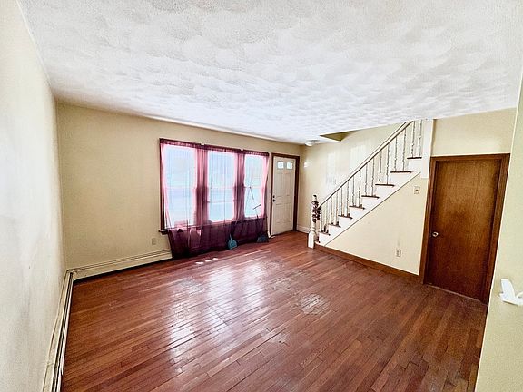 5th image of 241 Webster Ave