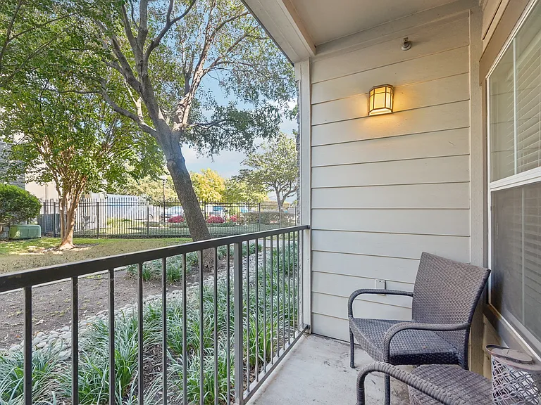 District at Greenville Apartments — Photo 21