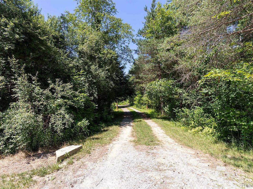 1st image of 408 Columbiaville Rd