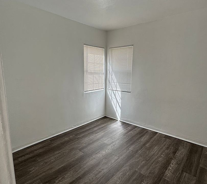 2nd image of 834-846 N Davidson Ave #842-1