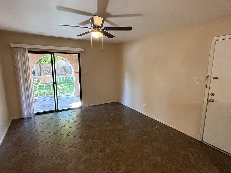 5757 W Eugie Ave — Photo 4