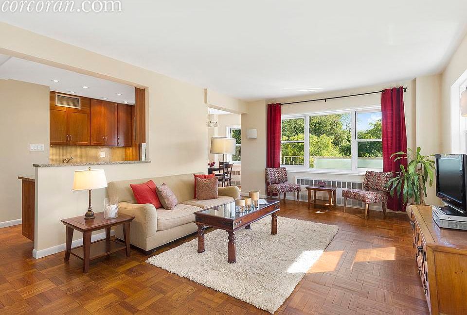 1st image of 10 Plaza St E APT 4A