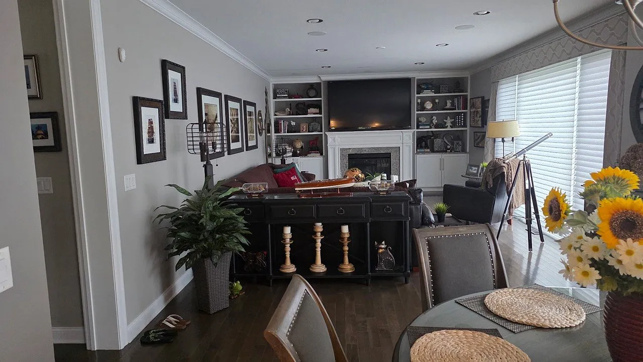 4 bed, 4.5 bath, 3018 sqft, $4,700 — Photo 3