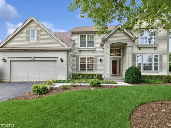 1505 Nathan Ln, Libertyville, IL 60048